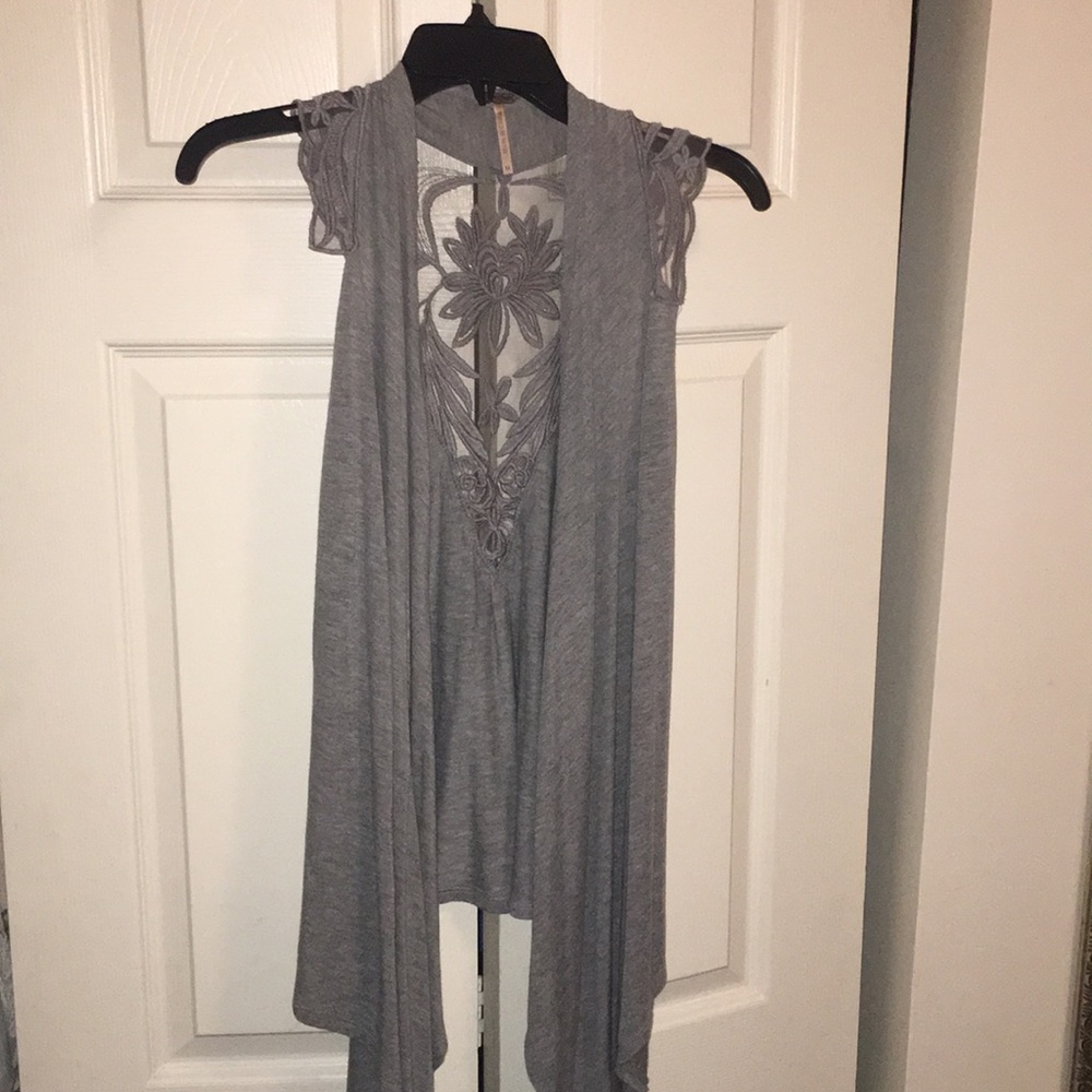 Gray sleeveless cardigan
